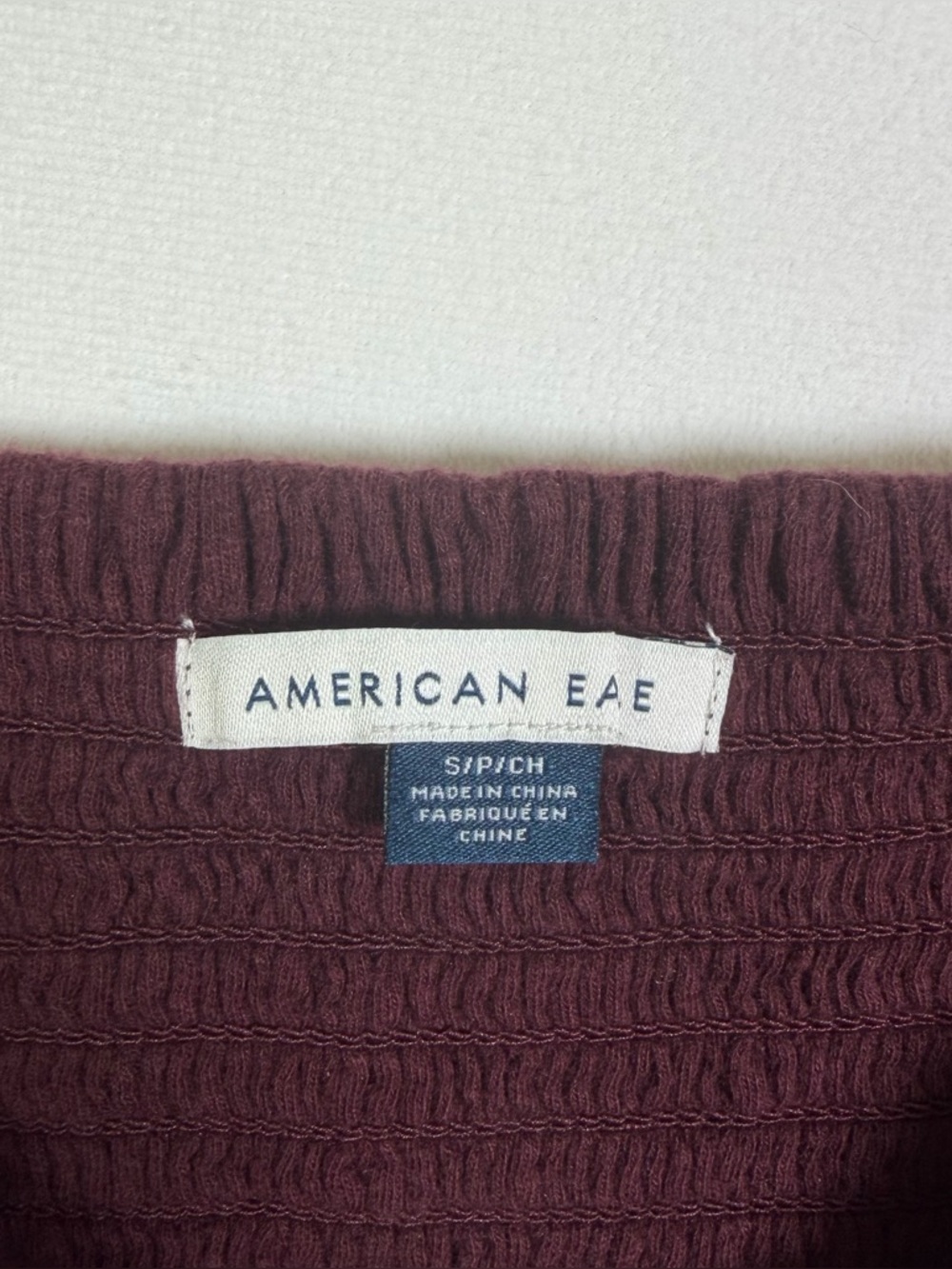 American Eagle Women’s Smocked Crop Top Sz S Y2K Coquette Peasant Blouse in Wine - Picture 5 of 6